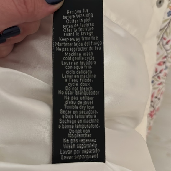 Bebe white faux fur hood with belt parka - Picture 10 of 10